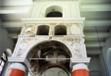 Łęczna, duża synagoga, wnętrze, bima, fragment.