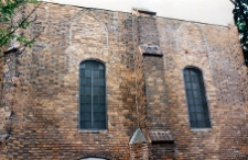 Oleśnica, Stara Synagoga, ściana wschodnia, okna.