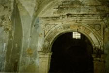 Pińczów, Stara Synagoga, wnętrze, portal, fragment.
