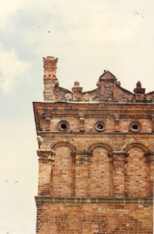 Sandomierz, ratusz, attyka, fragment.