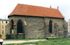 Strzegom, dawna synagoga, obecnie kości&oacute;ł pw. św. Barbary, elewacja p&oacute;łnocna.