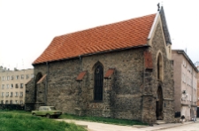 Strzegom, dawna synagoga, obecnie kości&oacute;ł pw. św. Barbary, widok od p&oacute;łnocnego zachodu.