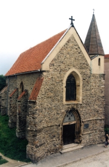 Strzegom, dawna synagoga, obecnie kościół pw. św. Barbary, widok od północnego zachodu.