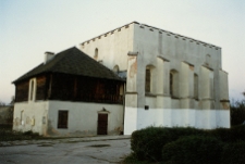 Szydłów, synagoga, widok od południowego zachodu.