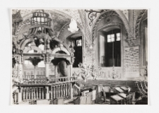 Chęciny, wnętrze synagogi, bima.