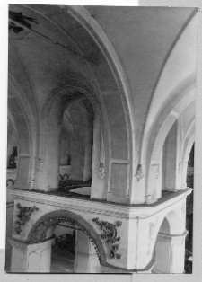Maciejów, synagoga, bima.