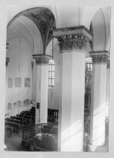 Ostróg, synagoga, wnętrze.