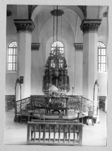 Ostróg, synagoga, wnętrze.