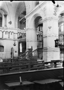 Maciejów, synagoga, wnętrze.