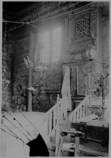 Zabłud&oacute;w, synagoga, wnętrze, aron ha-kodesz.