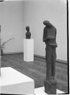 Woźna, Zofia, Janusz Korczak z dzieckiem, 1946, rzeźba