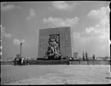 Warszawa, Pomnik Bohaterów Getta (drugi).