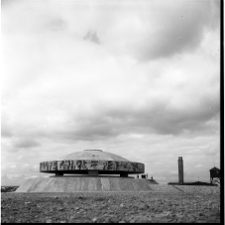 Majdanek, niemiecki, nazistowski obóz koncentracyjny i jeniecki, pomnik - mauzoleum ofiar faszyzmu, rotunda-mauzoleum.