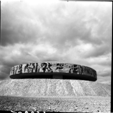 Majdanek, niemiecki, nazistowski obóz koncentracyjny i jeniecki, pomnik - mauzoleum ofiar faszyzmu, rotunda-mauzoleum.