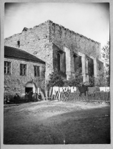 Szydłów, synagoga, widok od południowego zachodu.