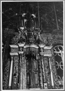 Przedbórz, synagoga, wnętrze, aron ha-kodesz, część górna.