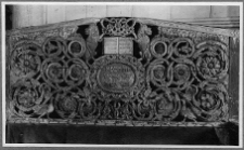 Suchowola, synagoga, wnętrze, oparcie ławki.