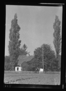 Kamień Koszyrski, dom w ogrodzie