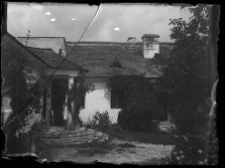 Brzeżany, dworek