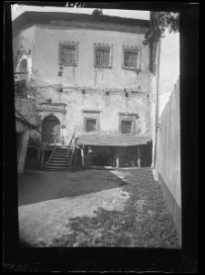 Brzeżany, Zamek Sieniawskich, baszta pięcioboczna z XVw