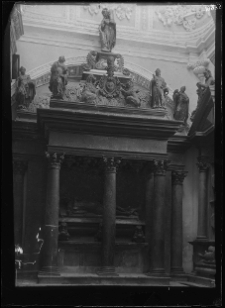 Brzeżany, Zamek Sieniawskich, kaplica z nagrobkiem adama Hieronima Sieniawskiego