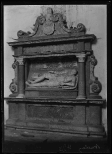 Brzeżany, kaplica zamkowa Sienawskich, nagrobek Jana Sieniawskiego