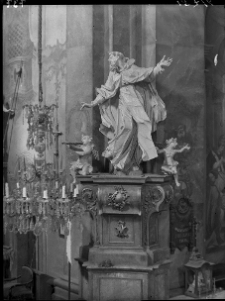 Beresteczko, kości&oacute;ł trynitarzy, rzeźba Jana z Matty