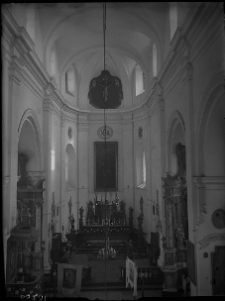 Klewań, Kości&oacute;ł p.w. Zwiastowania Najświętszej Maryi Panny, ołtarz gł&oacute;wny