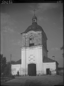 Korzec, Monastyr Tr&oacute;jcy Świętej, brama