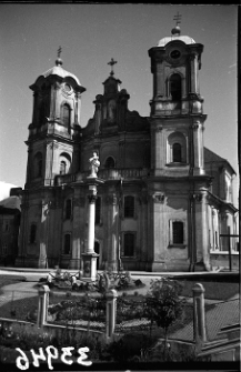 Horodenka, kości&oacute;ł Niepokalanego Poczęcia Najświętszej Marii Panny fasada