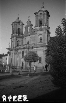 Horodenka, kości&oacute;ł Niepokalanego Poczęcia Najświętszej Marii Panny fasada