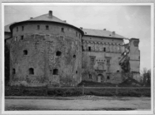 Brzeżany, Zamek Sieniawskich, baszta pięcioboczna z XVw