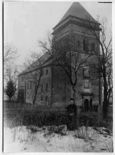 Buszcze, kości&oacute;ł Wniebowzięcia Najświętszej Maryi Panny, fasada