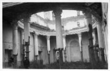 Dubno, pałac Lubomirskich, sala kolumnowa