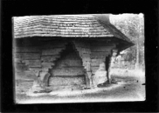 Gr&oacute;dek Jagielloński, budynek drewniany