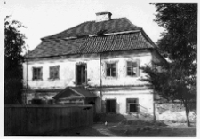 Hołoby, dom pietrowy, plebania