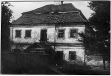 Hołoby, dom pietrowy, plebania