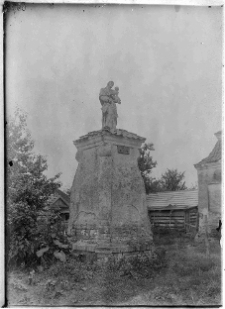 Hołoby, pałac Ronikier&oacute;w, figura Świętego Antoniego Padewskiego