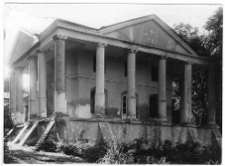 Białoz&oacute;rka, pałac, brama