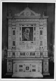 Brzeżany, kaplica zamkowa Sieniawskich, sarkofagi