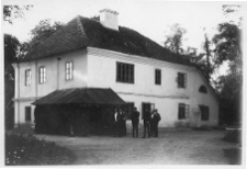 Hołoby, dom pietrowy, dawna fugarnia przy dworze