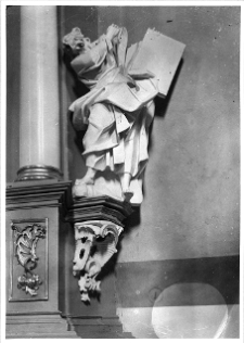 Horodenka, kości&oacute;ł pw. Niepokalanego Poczęcia Najświętszej Marii Panny, wnętrze, antepedium ołtarza