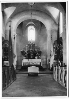 Jazłowiec, ruiny kościoła, wnętrze