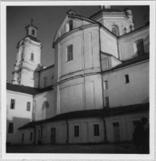 Krzemieniec, kości&oacute;ł pw. Św. Ignacego Loyoli i Św. Stanisława Kostki, wnetrze, ołtarz gł&oacute;wny