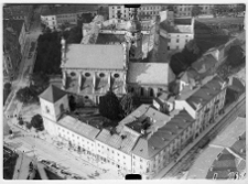 Lw&oacute;w, kości&oacute;ł świętego Andrzeja, zdjęcie lotnicze