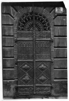 Lw&oacute;w, ulica Krakowska 11, kamienica Bramowska, drzwi