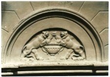 Lw&oacute;w, kamienica przy ulicy Krakowska 34, dekoracja fasady, lwy