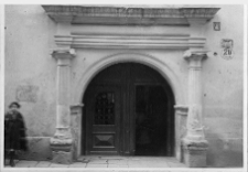 Lw&oacute;w, kamienica przy ulicy Ormiańskiej 20, portal, brama