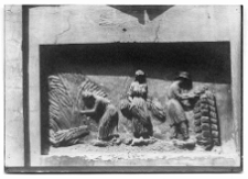 Lw&oacute;w, kamienica Czterech P&oacute;r Roku przy ulicy Ormiańskiej 23, dekoracja rzeźbiarska fryzu autorstwa Feliksa Krasuckiego, lato