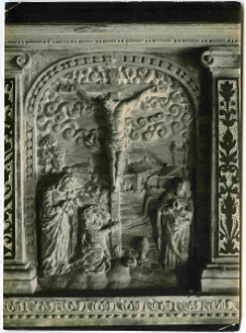 Lw&oacute;w, Rynek 4, kamienica czarna, portal na parterze, dekoracja rzeźbiarska, Ukrzyżowanie